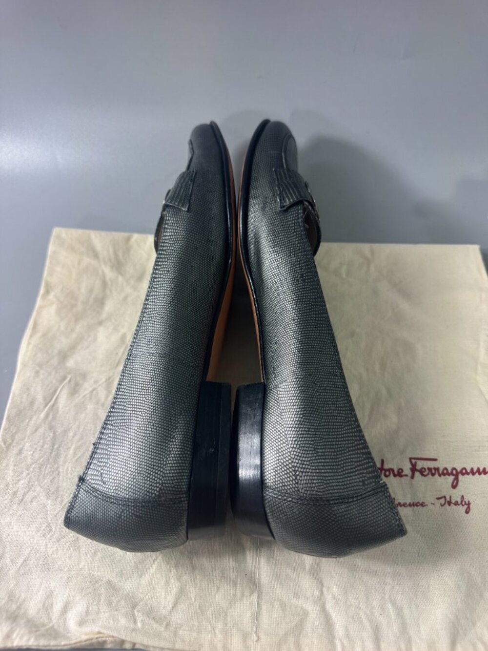 Salvatore Ferragamo Gray Lizard embossed Leather Loafer, Size 8 AAAA - Picture 9 of 15